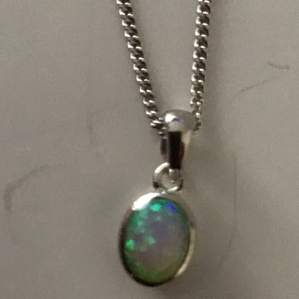 STERLING OVAL OPAL NECKLACE